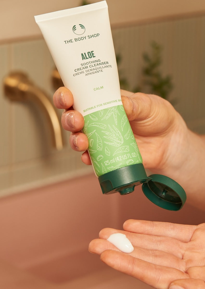 The Body Shop Aloe Soothing Cream Cleanser