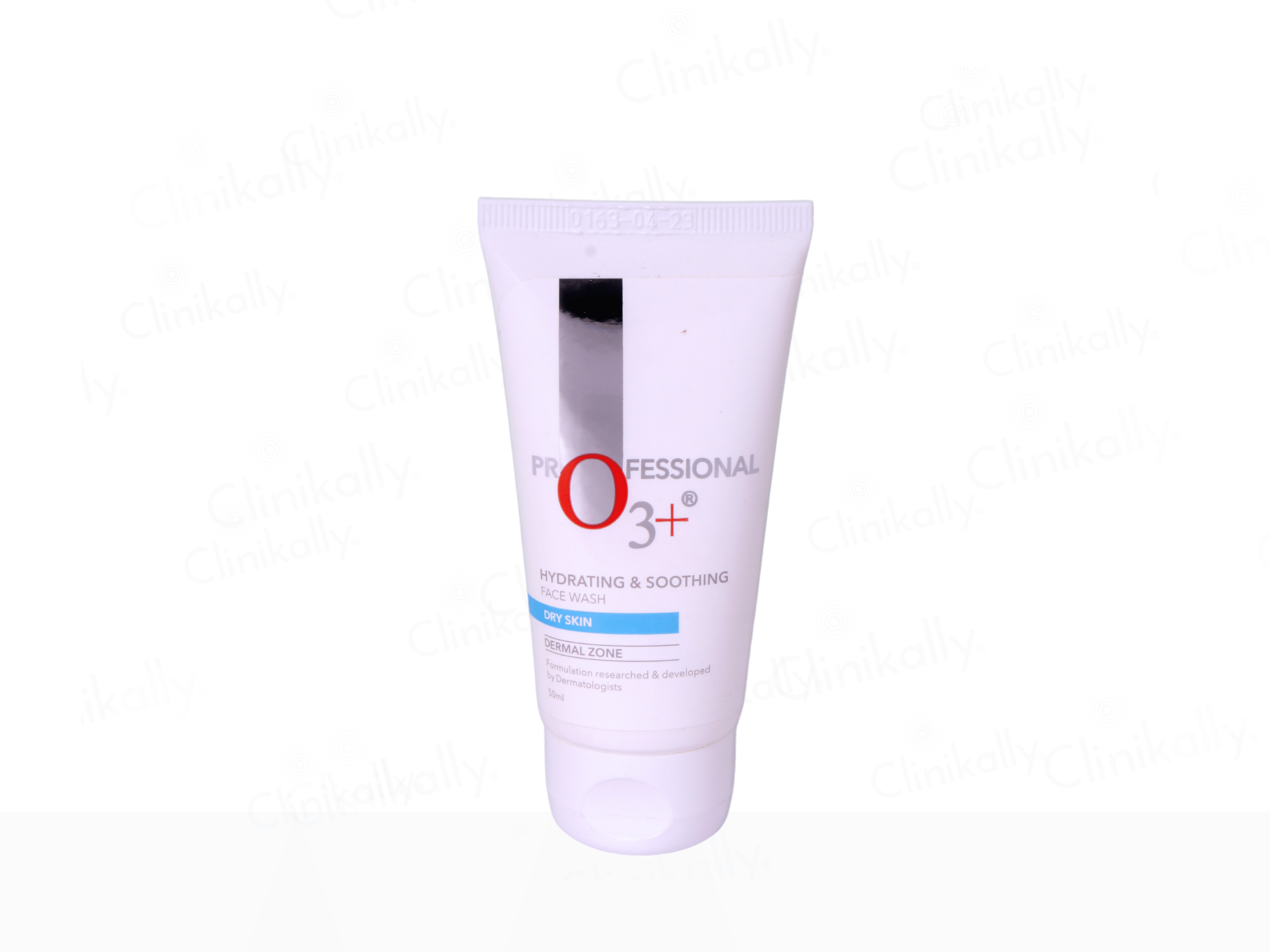 O3+ Hydrating & Soothing Face Wash for Dry Skin