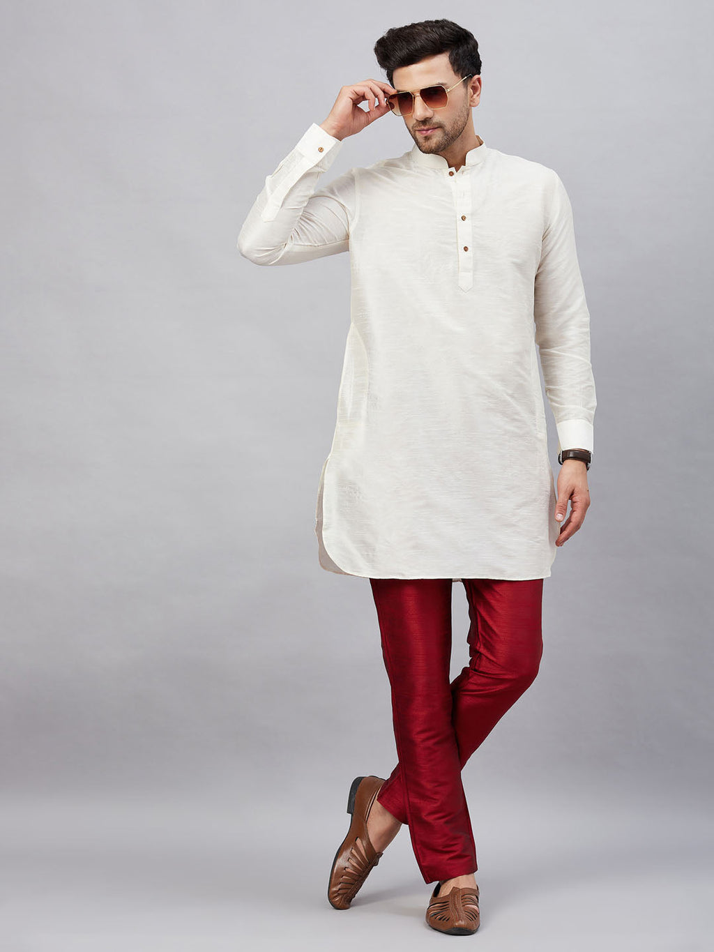 VM By VASTRAMAY Men's Cream Silk Blend Curved Kurta Pant Set