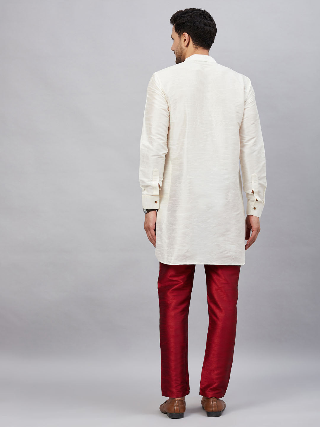 VM By VASTRAMAY Men's Cream Silk Blend Curved Kurta Pant Set