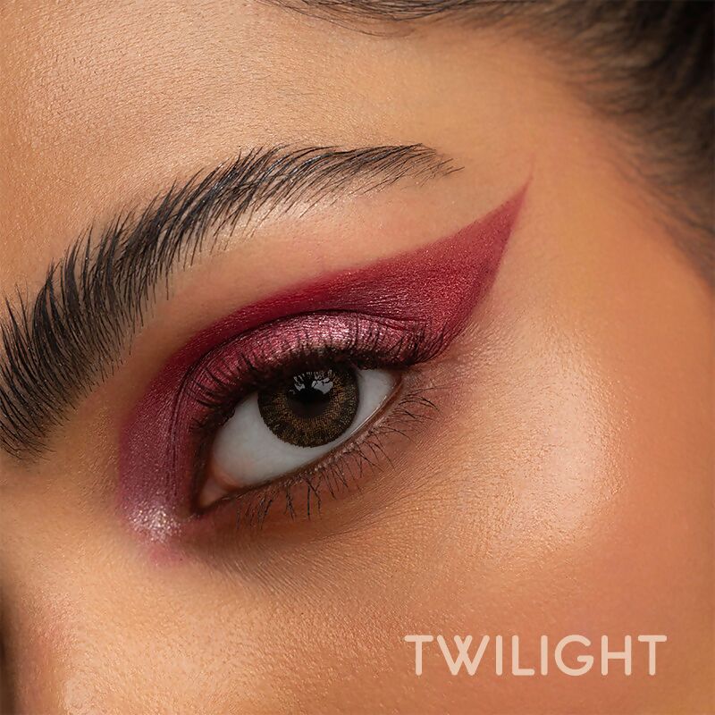 Kay Beauty By Katrina Kaif Multi Texture Eyeshadow Palette - Twilight