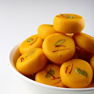 Almond House Kesar Peda 500g - Vamzn#