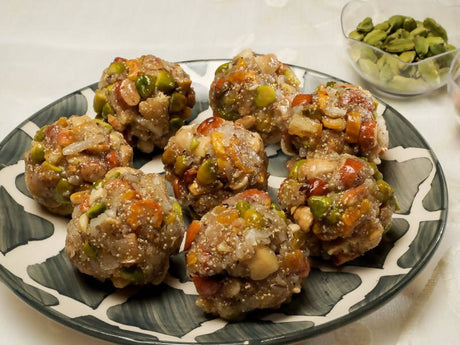 Anything But Sugar Dry Fruit & Goond Laddoo (Dhagga Mishri & Honey) - Vamzn#