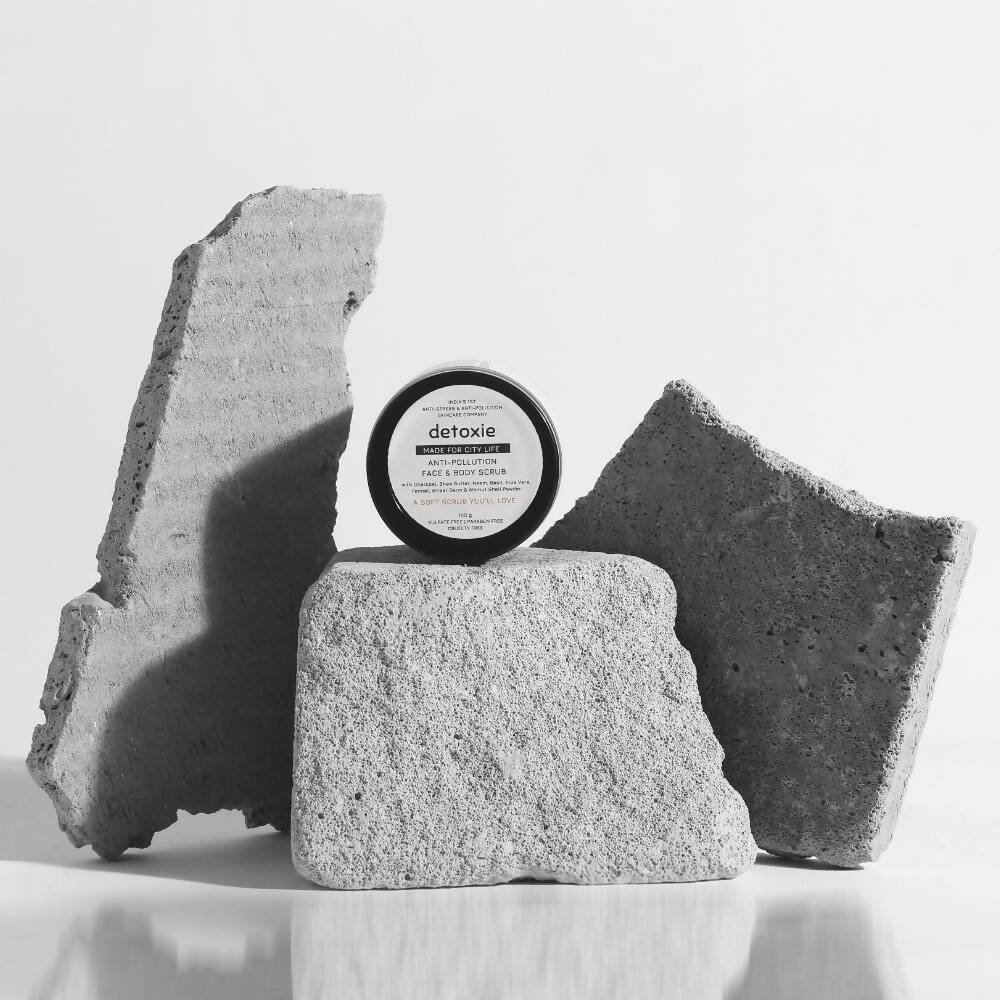 Detoxie Anti - Pollution Face & Body Scrub - Vamzn#