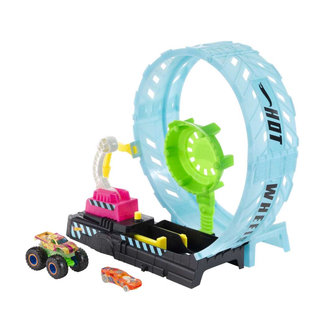 Hot Wheels Monster Trucks Glow-In-the Dark Epic Loop Challenge Playset for Ages 4+