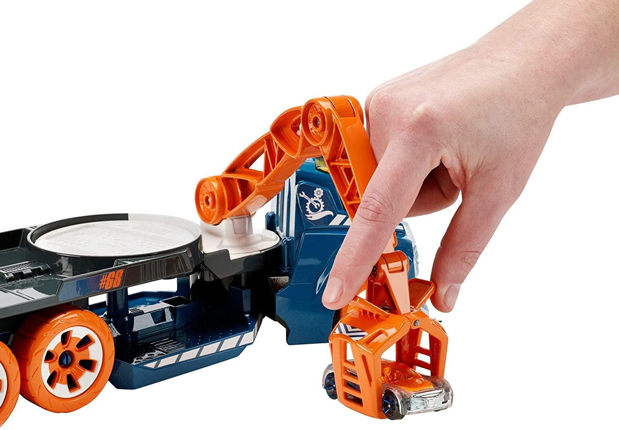 Hot Wheels Spinning Sound Crane Vehicle Playset