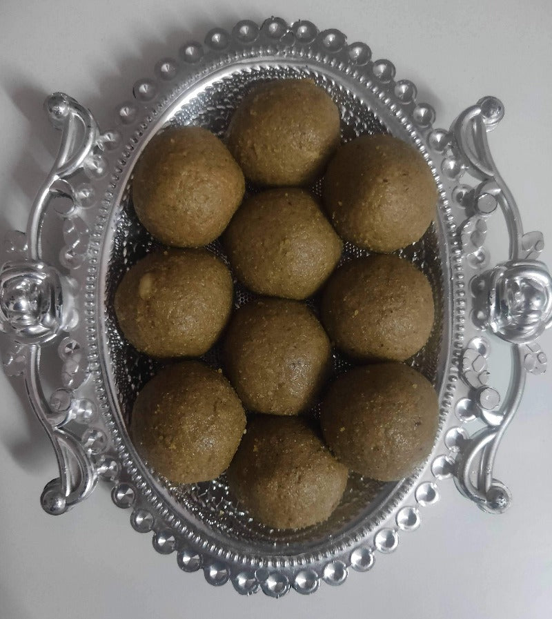Govi’s Organic Foods - Jaggery Bajra Gondh Laddu (Pearl Millet)